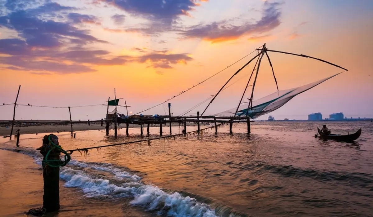 Chinese fishing nets at sunset in Kochi, home of ELE Tours