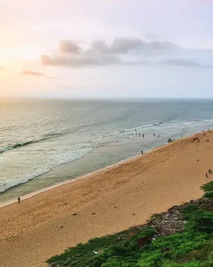 Red laterite cliffs above Varkala beach